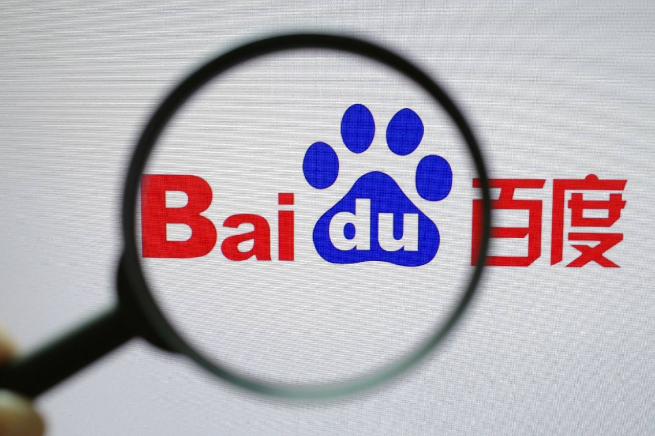 高三男生赤脚进火场救坐轮椅邻居